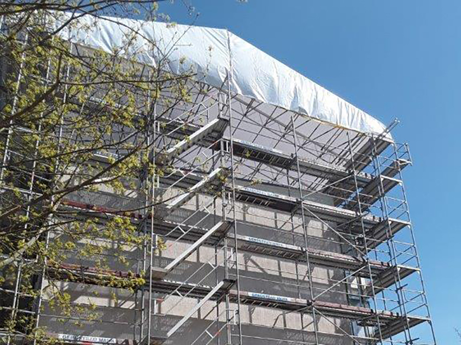  Gerüstbau Mank - Bützow - Wetterschutzdach verfahrbar für Sanierungsarbeiten 