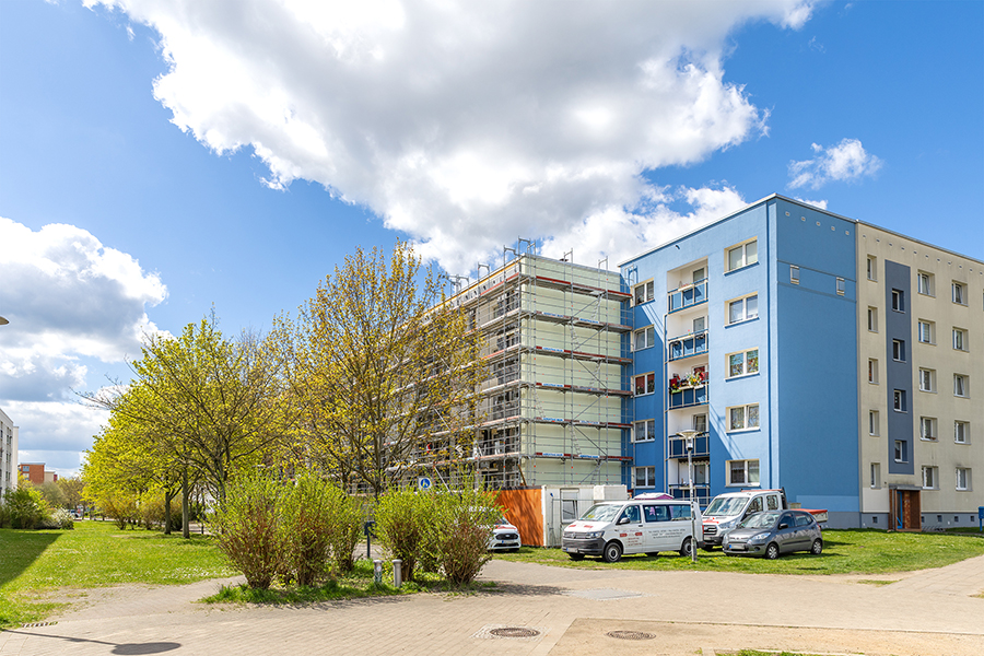  Gerüstbau Mank - Güstrow - Fassadengerüst Platanenstrasse. 