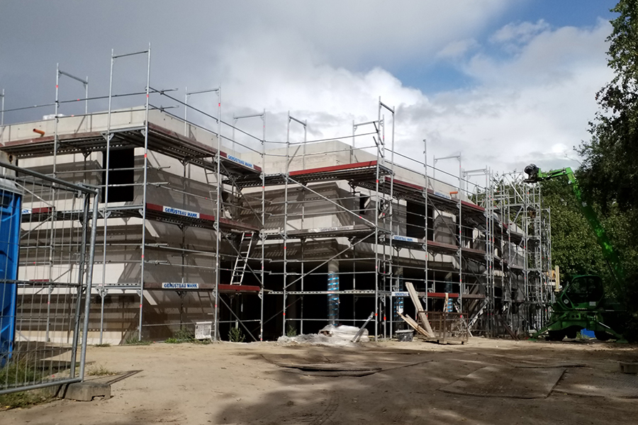 Gerüstbau Mank - Güstrow - Erweiterunsbau Schule