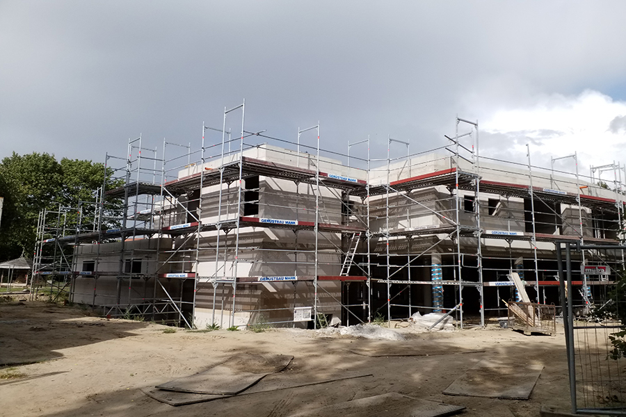Gerüstbau Mank - Güstrow - Erweiterunsbau Schule