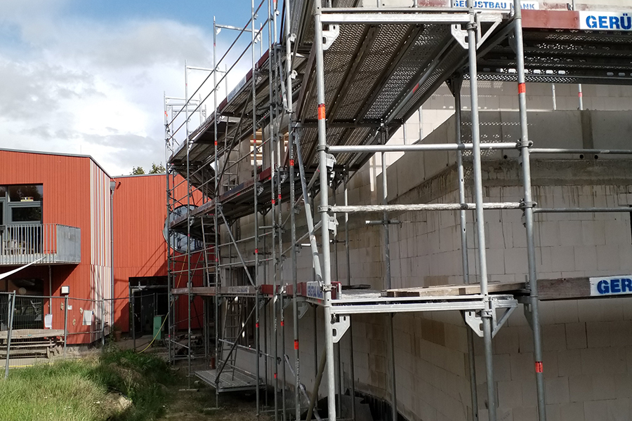 Gerüstbau Mank - Güstrow - Erweiterunsbau Schule