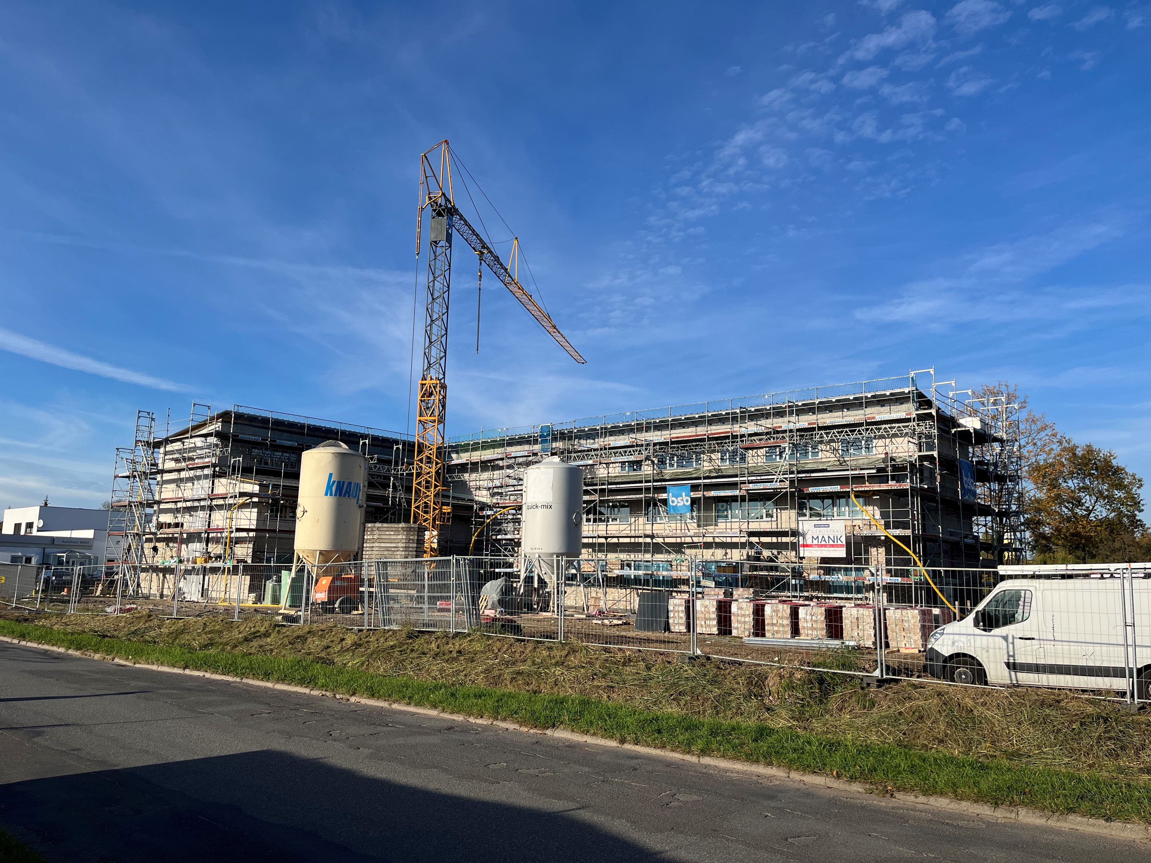  Gerüstbau Mank - Güstrow - Arbeitsgerüst und Schutzgerüst Verwaltungegebäude Neubau