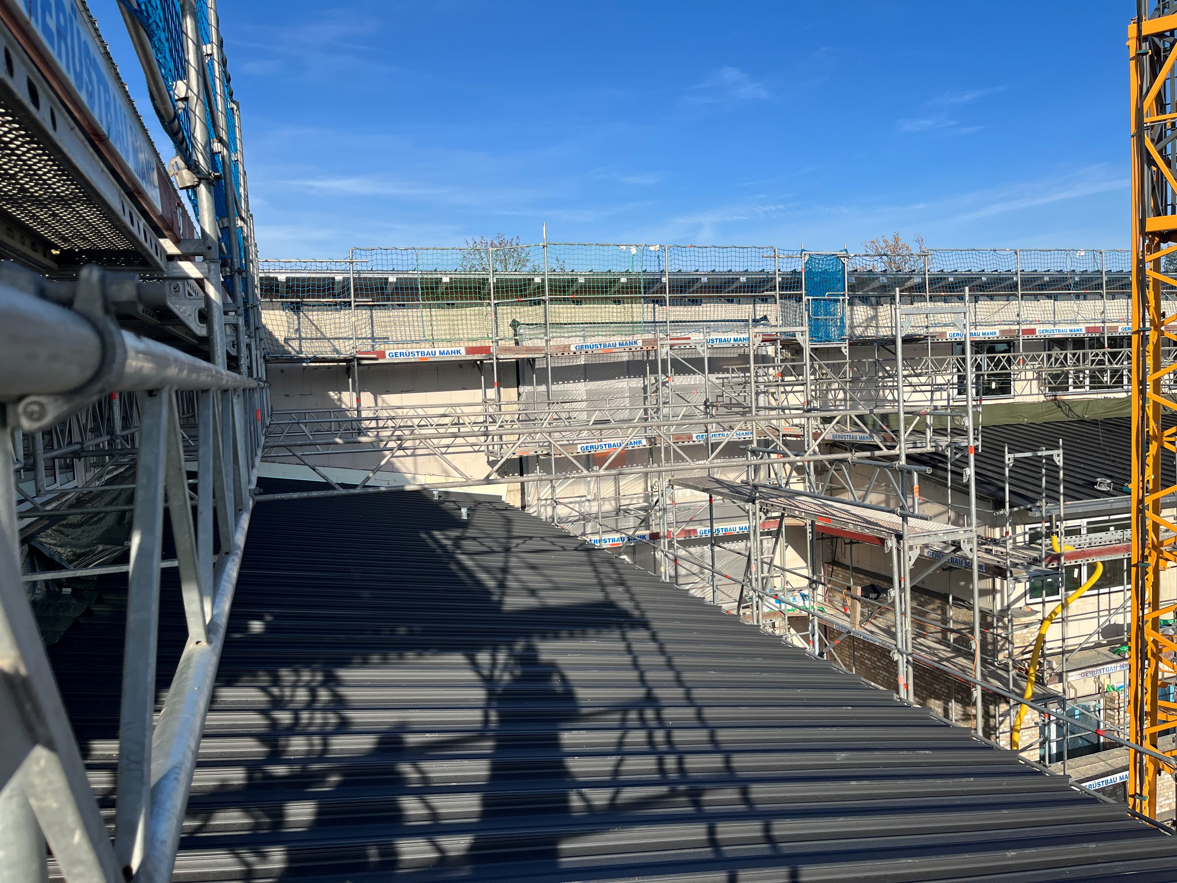  Gerüstbau Mank - Güstrow - Arbeitsgerüst und Schutzgerüst Verwaltungegebäude Neubau