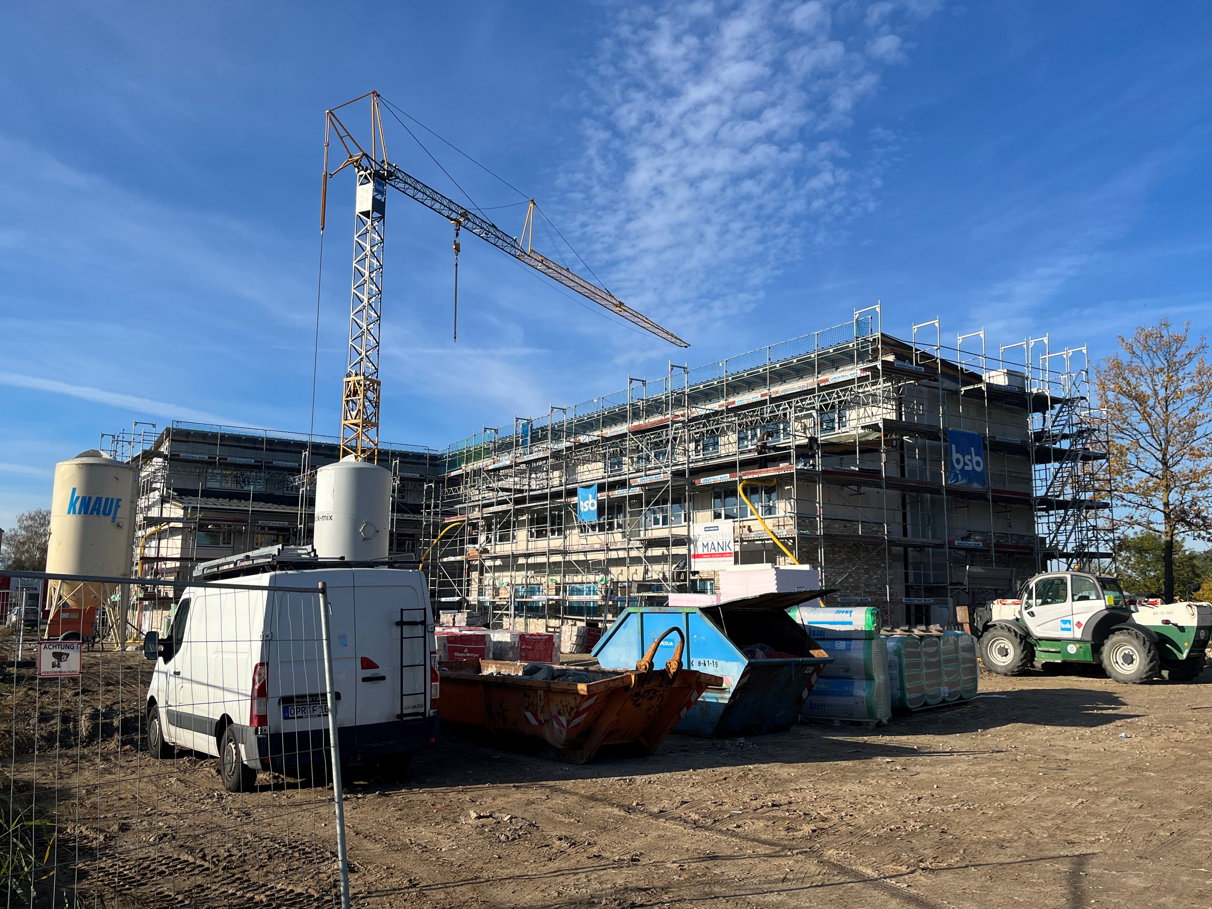  Gerüstbau Mank - Güstrow - Arbeitsgerüst und Schutzgerüst Verwaltungegebäude Neubau
