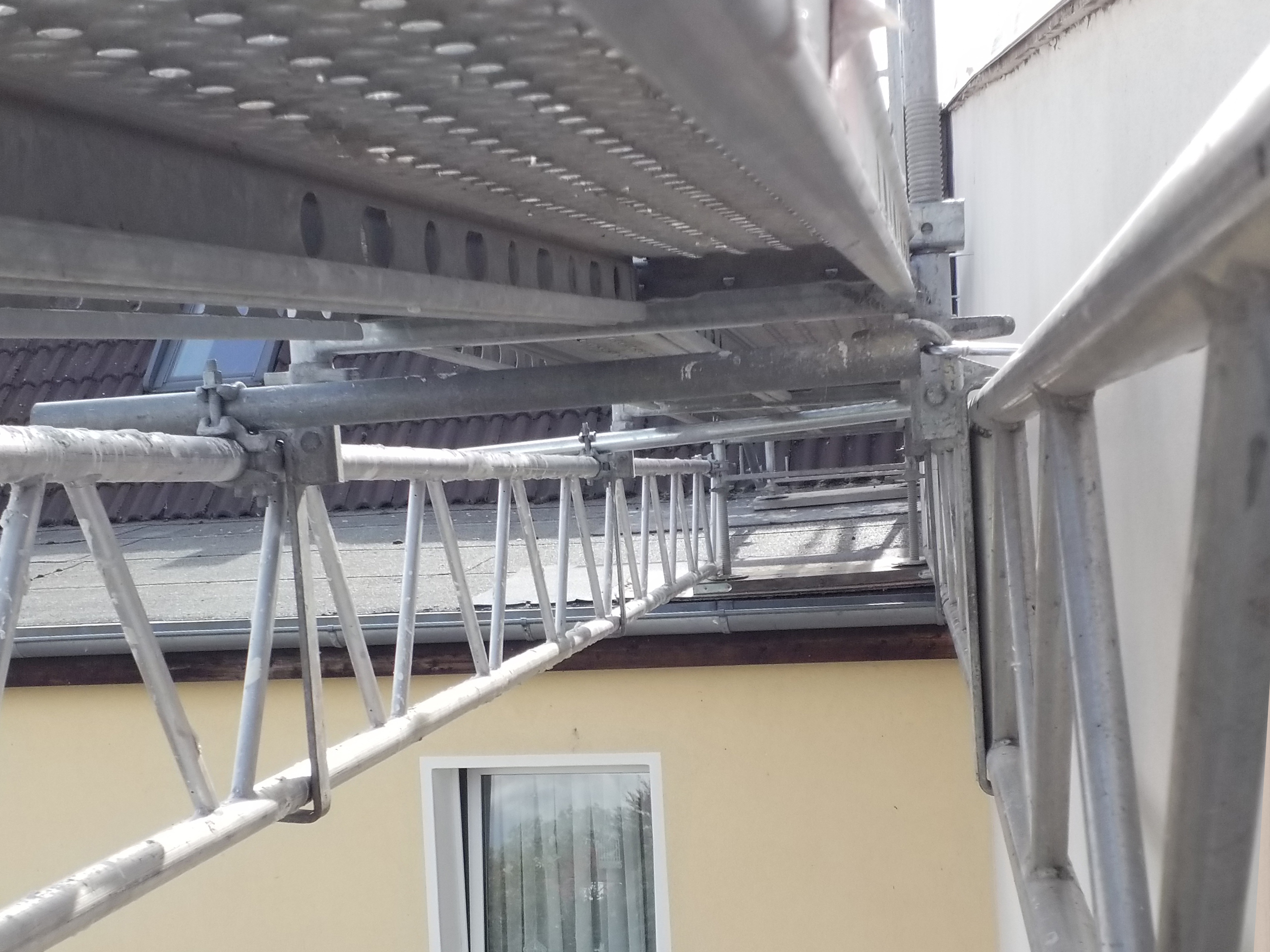 Gerüstbau Mank - Güstrow - Wohn- und Gewerbehaus 