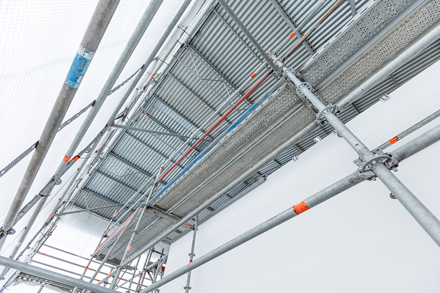  Gerüstbau Mank - Rostock - Gerüst mit Wetterschutzdach für Umbau EFH 
