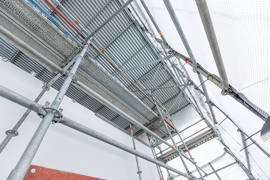  Gerüstbau Mank - Rostock - Gerüst mit Wetterschutzdach für Umbau EFH 