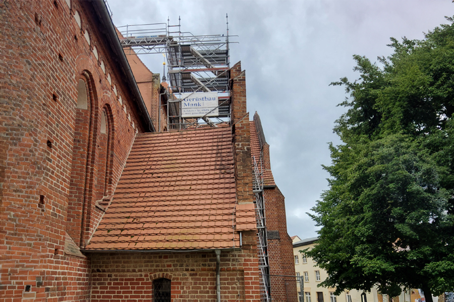  Gerüstbau Mank - Teterow - Sanierung Stadtkirche