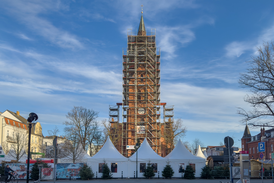Gerüstbau Mank - Warnemünde - Arbeitsgerüst - Kirchplatz