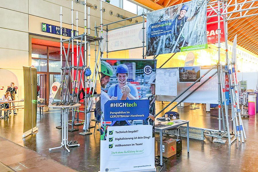 Gerüstbau Mank - Rostock - Werbetürme - Jobfactory